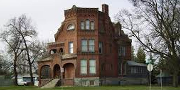 Medical Lake Web Design and Marketing: Hallett House showcases the architectural heritage and charm of Medical Lake.