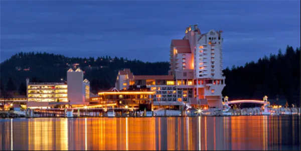 Coeur d’Alene Resort and floating marina on Lake Coeur d’Alene